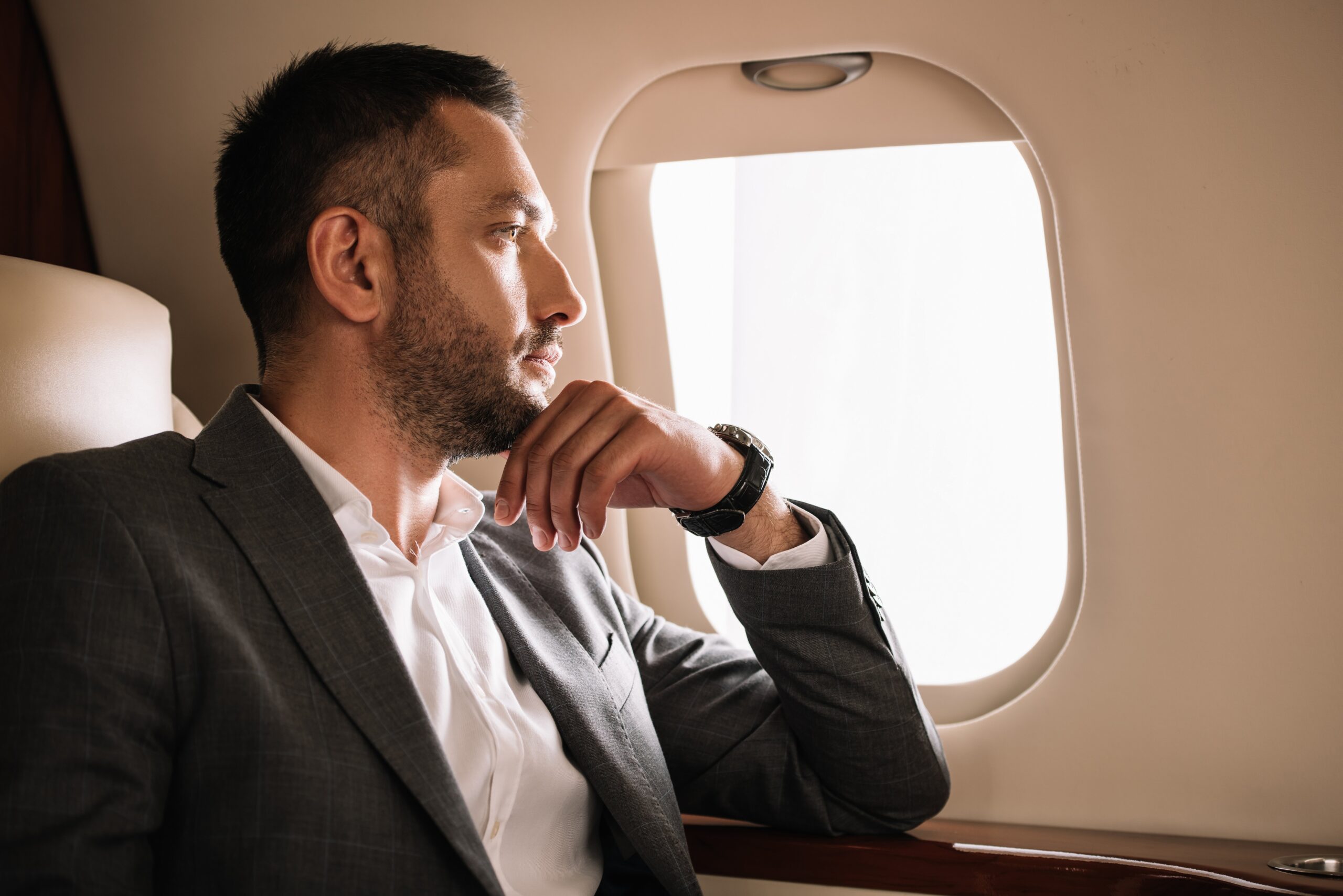 Why Companies Should Outsource I-9 Verifications for Remote Workers: It’s all About Cost