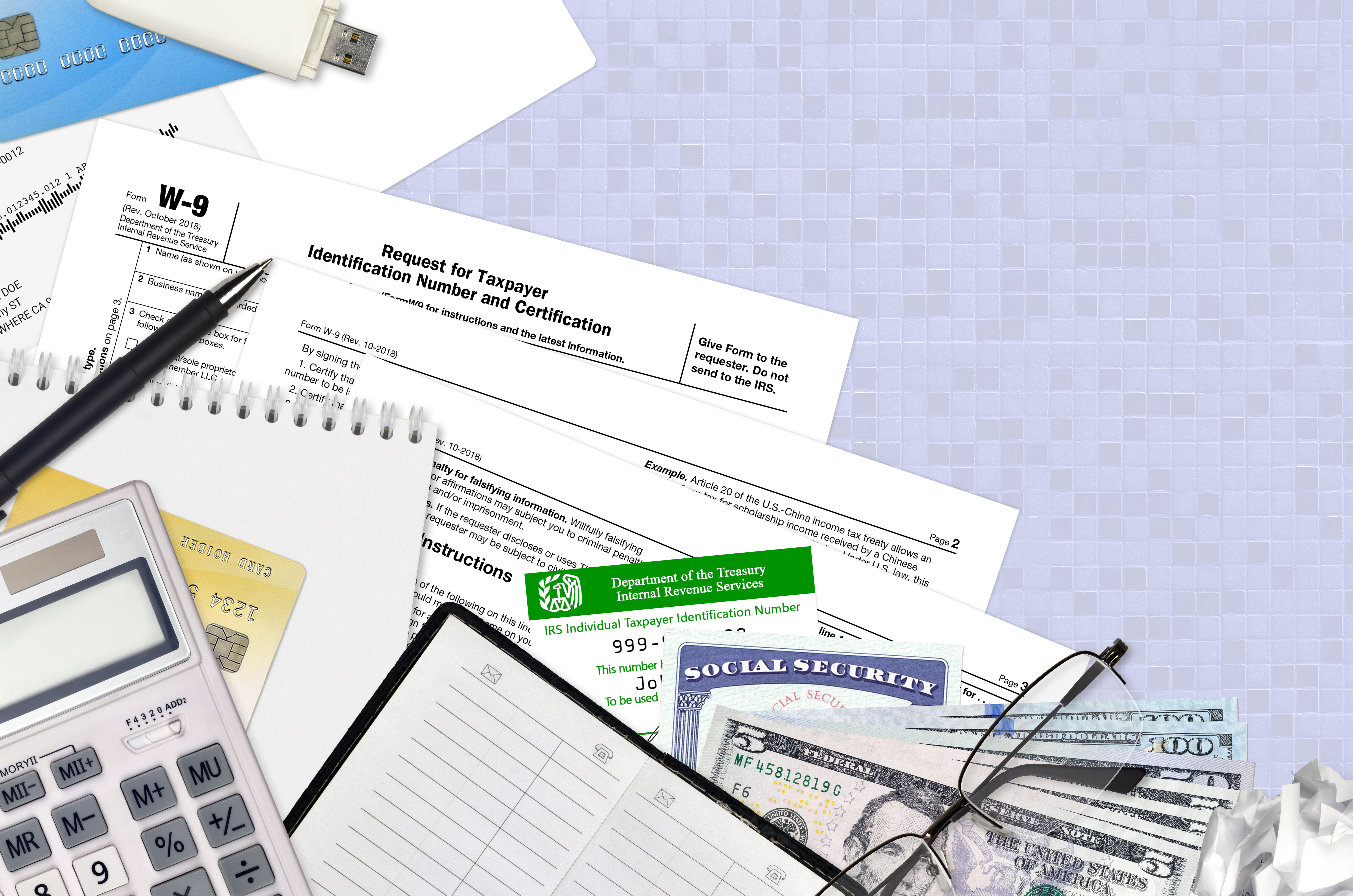 stack of I9 Everify docs