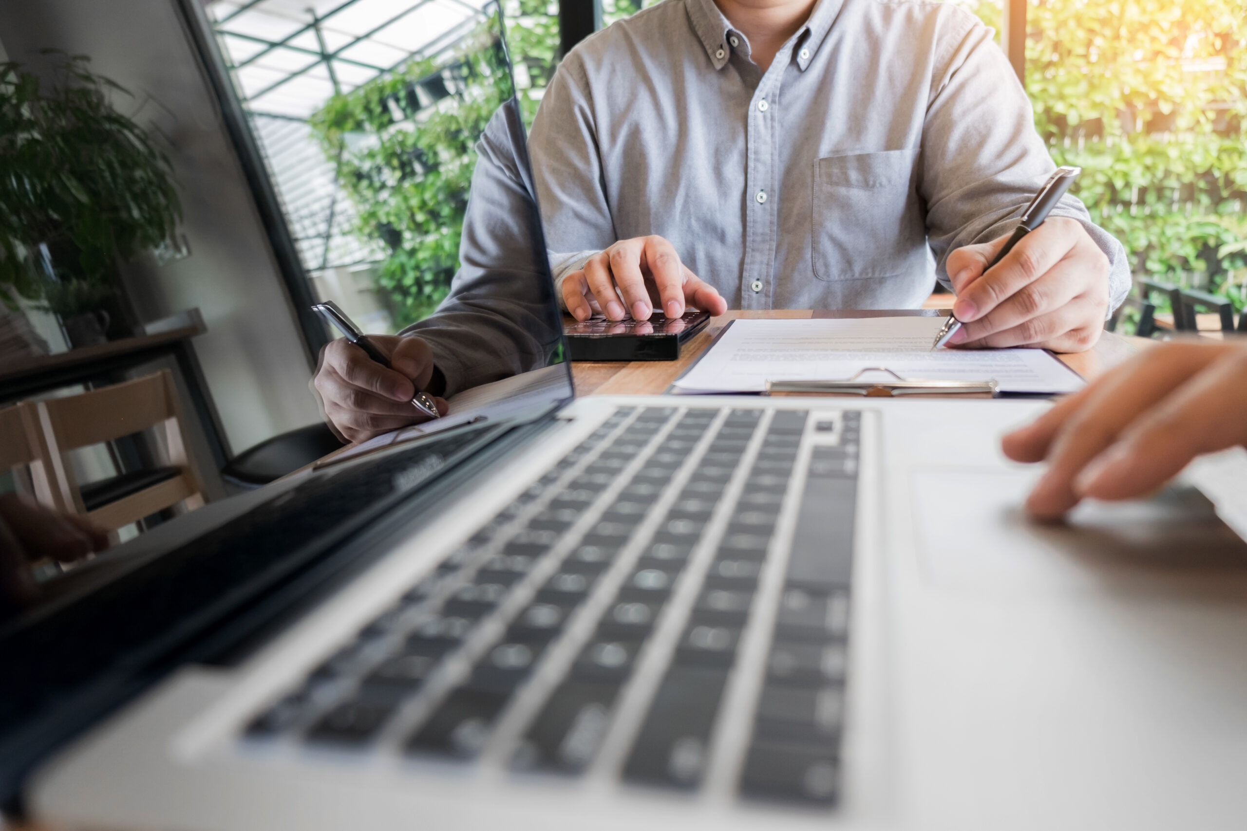 How HR Can Efficiently Onboard Remote Employees with Remote I-9 Verifications